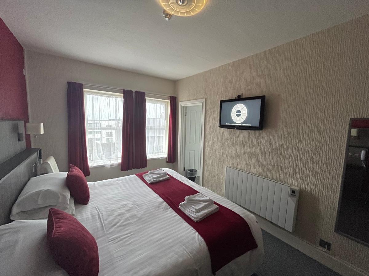 The Port Hotel Portrush Dış mekan fotoğraf