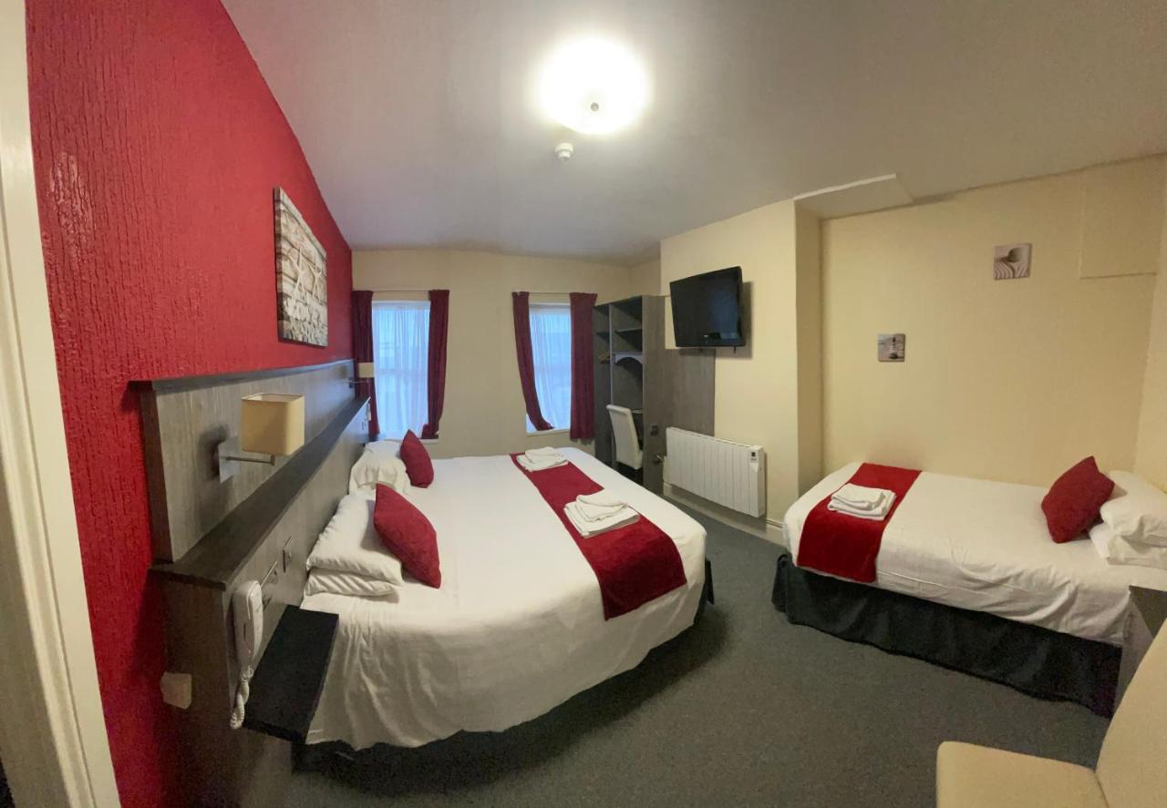 The Port Hotel Portrush Dış mekan fotoğraf