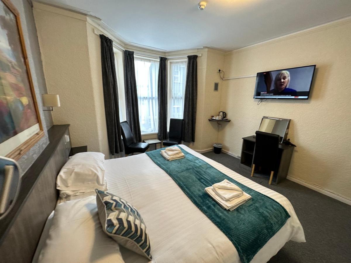 The Port Hotel Portrush Dış mekan fotoğraf